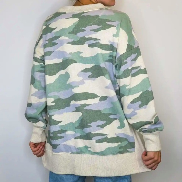 Aerie | Oversized Desert Green Camo Sweatshirt Size Medium - Picture 8 of 8